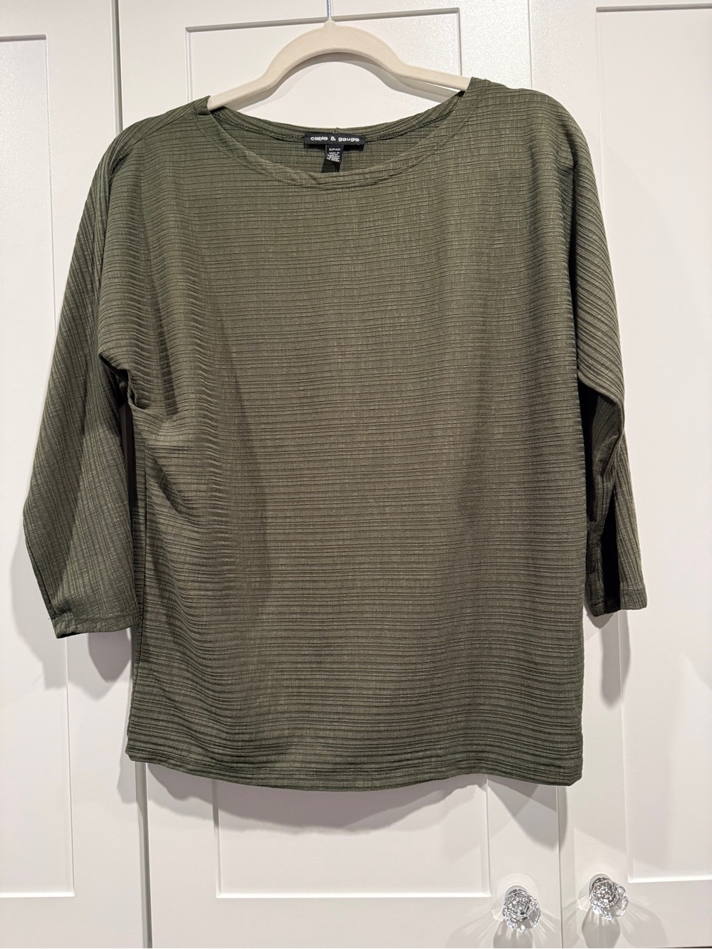Caleb and Gauge 3/4 arm sleeve green, great for fall!